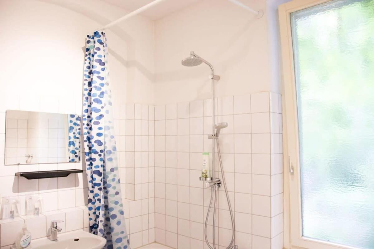 Family Apartment Moabit Berlin Bagian luar foto